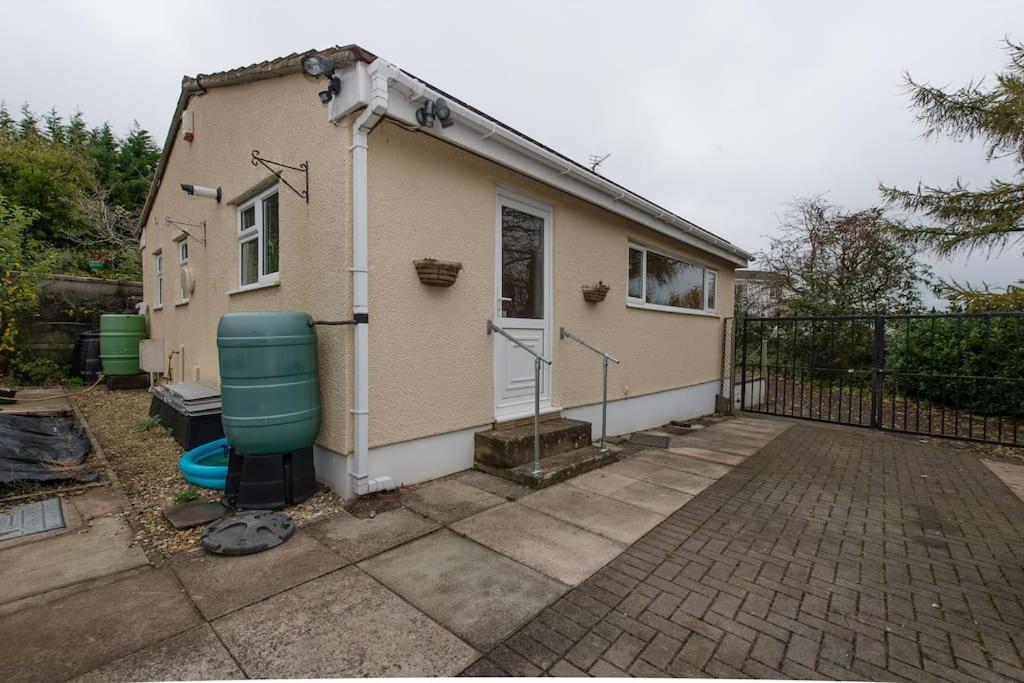 Bristol Self-Catering Studio+Kitchen+Parking Exterior photo
